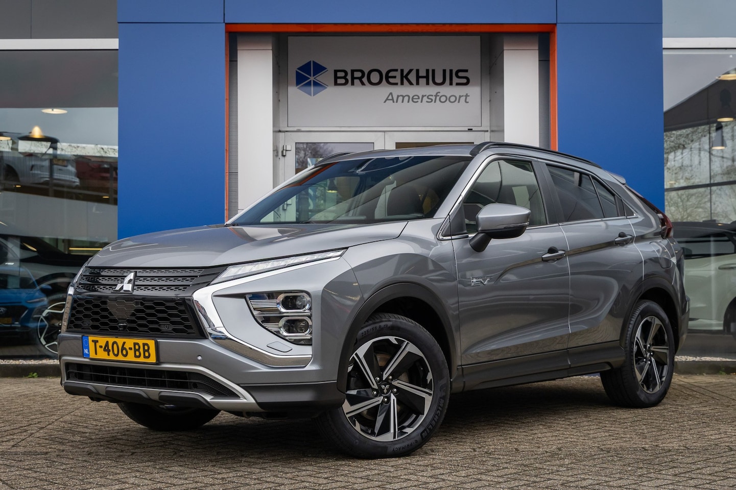 Mitsubishi Eclipse Cross - 2.4 PHEV Intense+ | Trekgewicht 1500 kg. | Navi | Achteruitrijcamera | Cruise Control | St - AutoWereld.nl