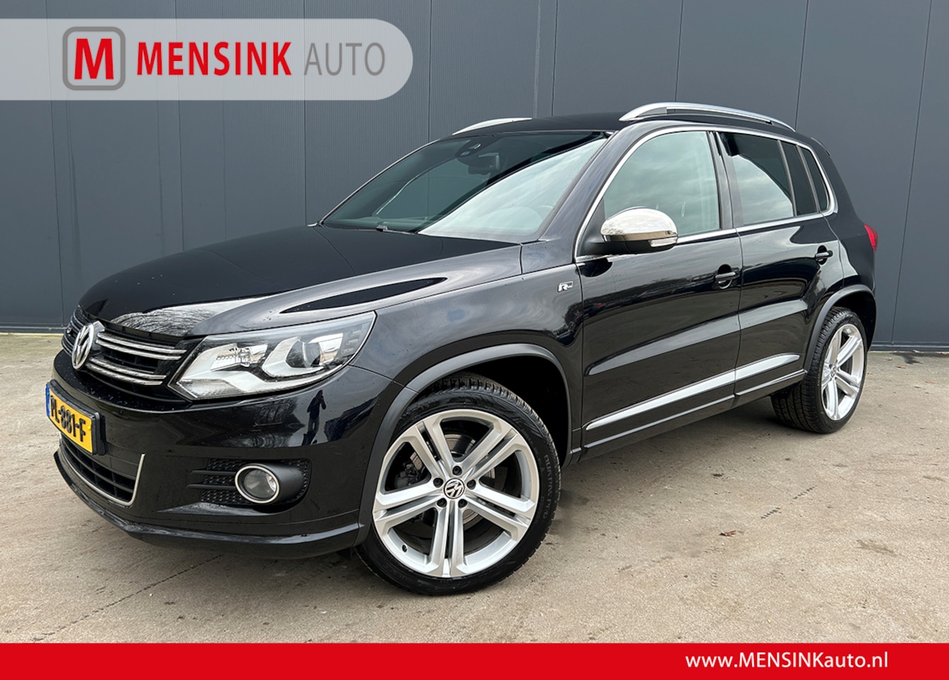 Volkswagen Tiguan - 2.0 TDI Sport&Style R-line LEER CAMERA NAVI TREKHAAK - AutoWereld.nl