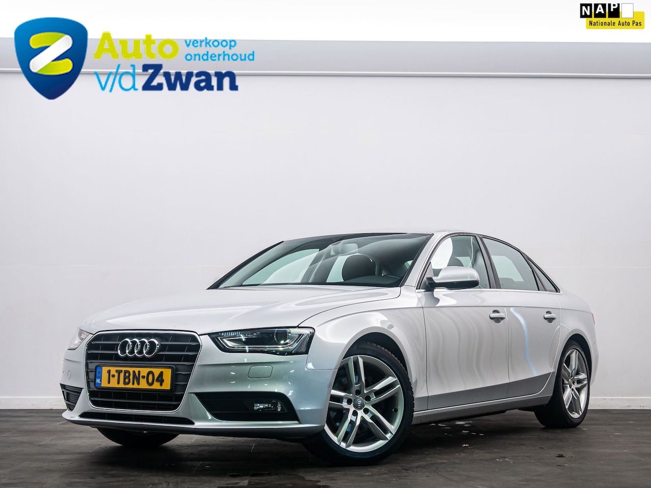 Audi A4 Limousine - 1.8 TFSIe Edition Xenon/Navi/Trekhaak - AutoWereld.nl