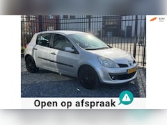 Renault Clio - 1.2-16V Collection A-C Lichtmetaal INRUILKOOPJE LEUKE AUTO
