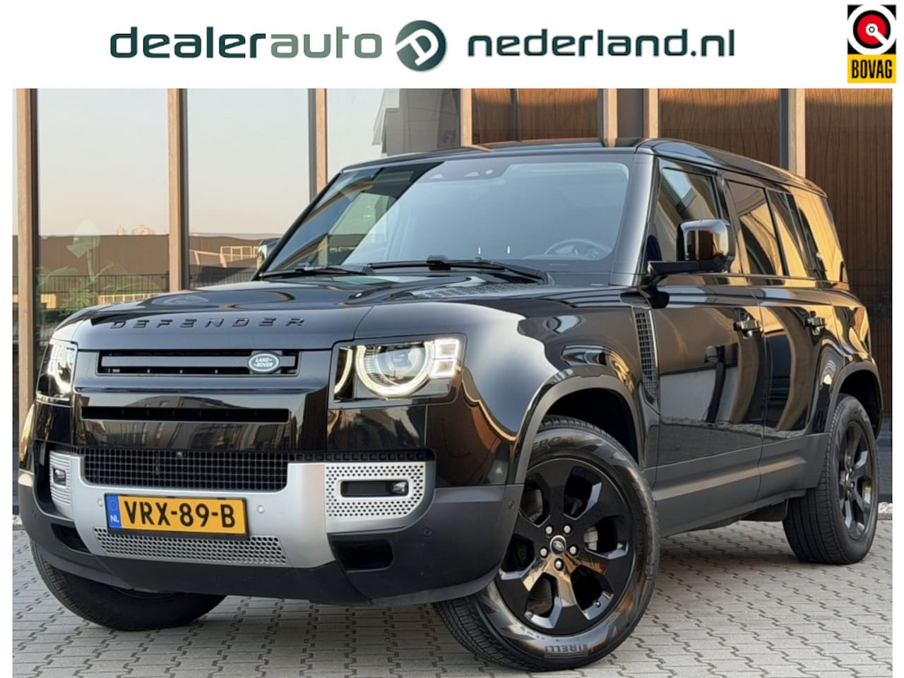Land Rover Defender 110 - 2.0 D240 SE - AutoWereld.nl