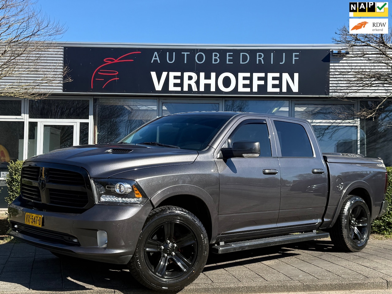 Dodge Ram 1500 - 5.7 V8 Quad Cab 6'4 - PANORAMA - STUUR / STOEL VERWARMING - KOELING - KEYLESS - PARKEERCAM - AutoWereld.nl