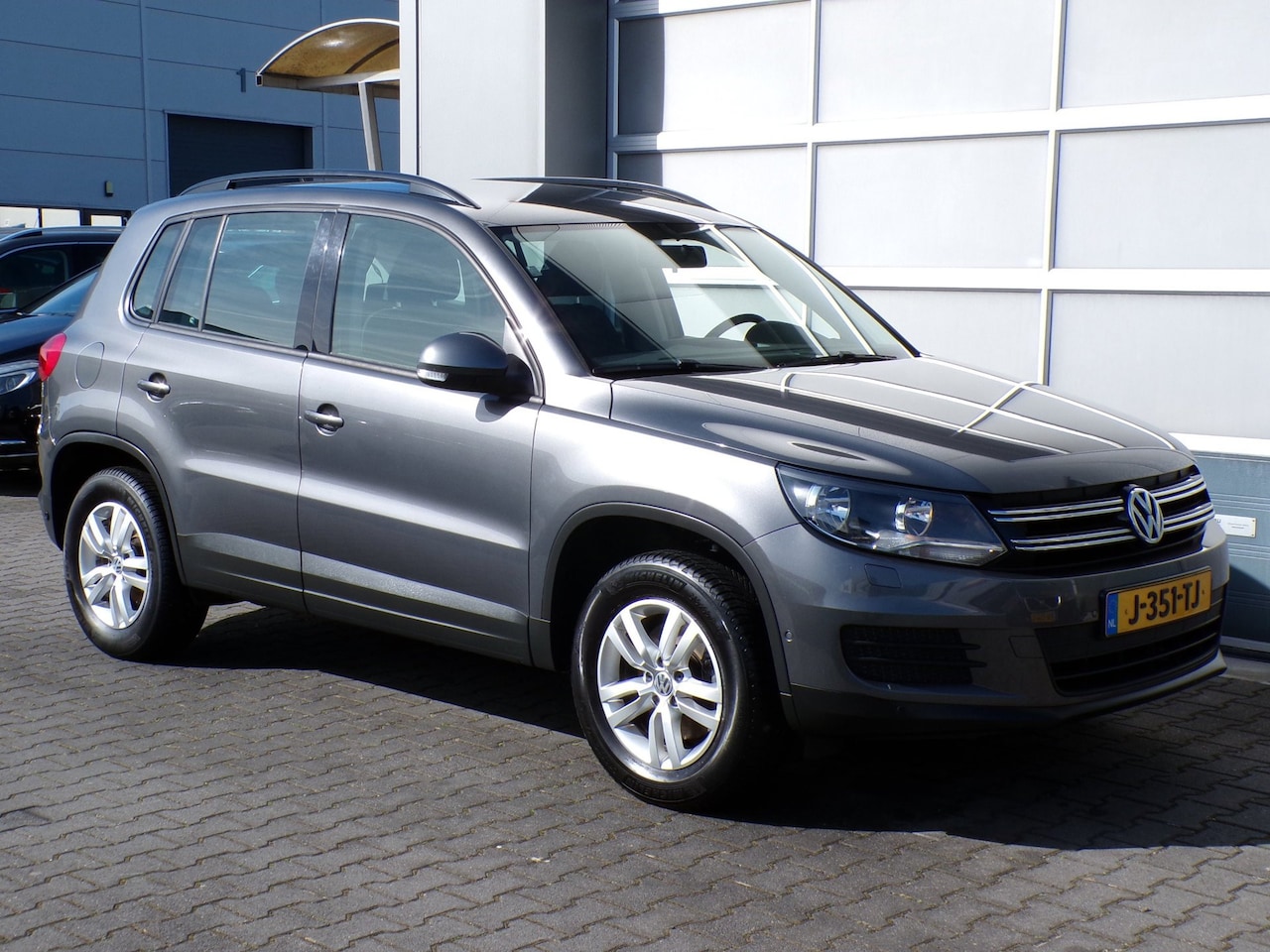 Volkswagen Tiguan - 1.4 TSI Comfort&Design|Trekh|Stoelverw|PDC - AutoWereld.nl