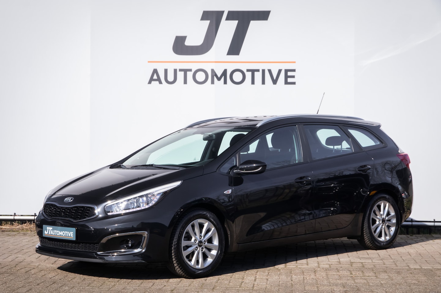 Kia Cee'd - 1.6 GDI First Ed. 135pk Trekhaak | PDC | Camera | Cruise Control | Airco | Navigatie - AutoWereld.nl
