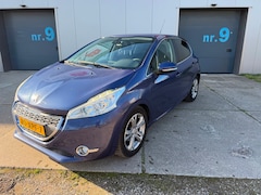 Peugeot 208 - 1.4 VTi Allure Met ketting motor geen natte riem