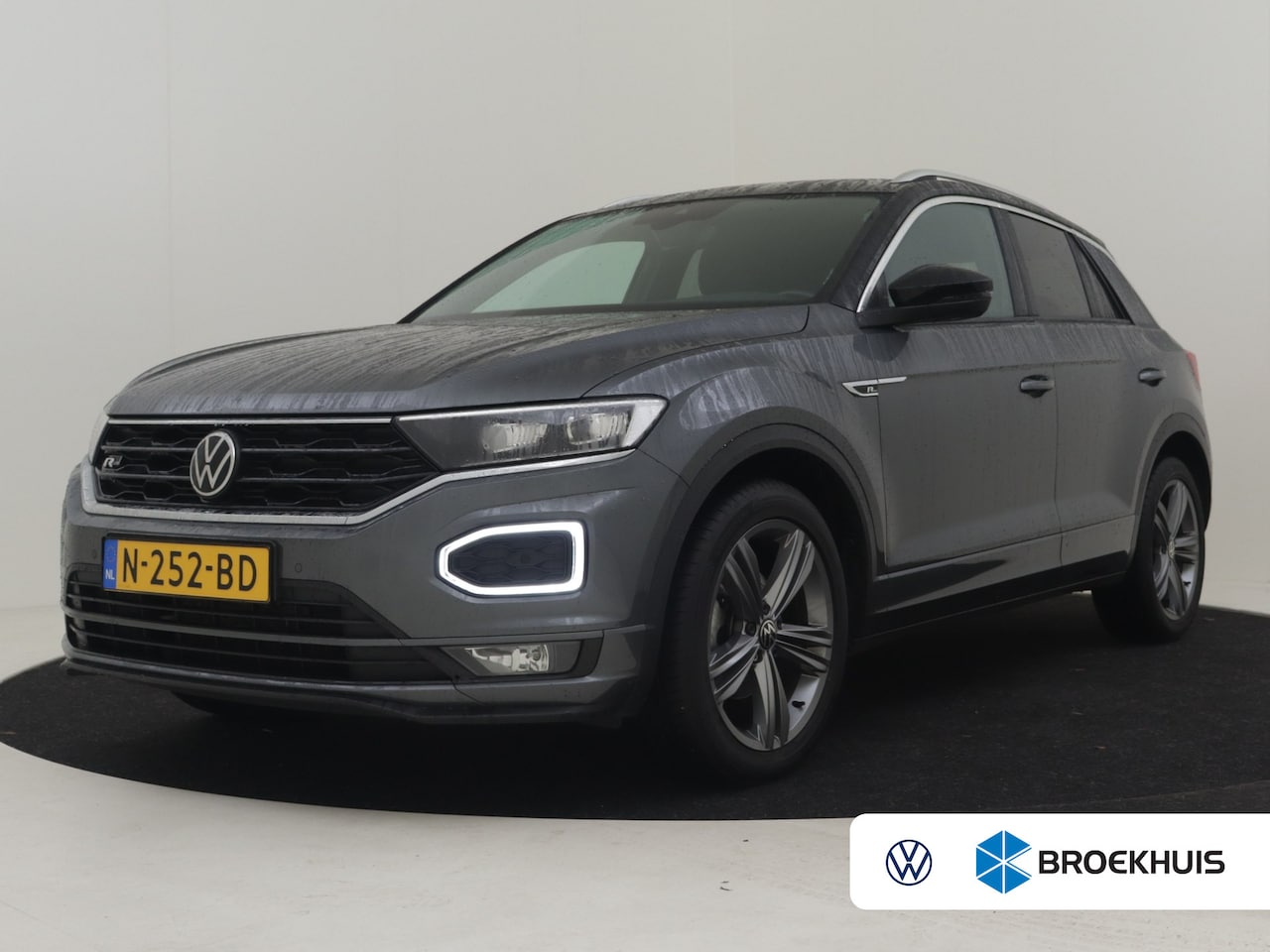 Volkswagen T-Roc - 1.5 TSI 150PK Sport Business R | TREKHAAK | STOELVERW. | CAMERA | NAVIGATIE | ADAPT. CRUIS - AutoWereld.nl