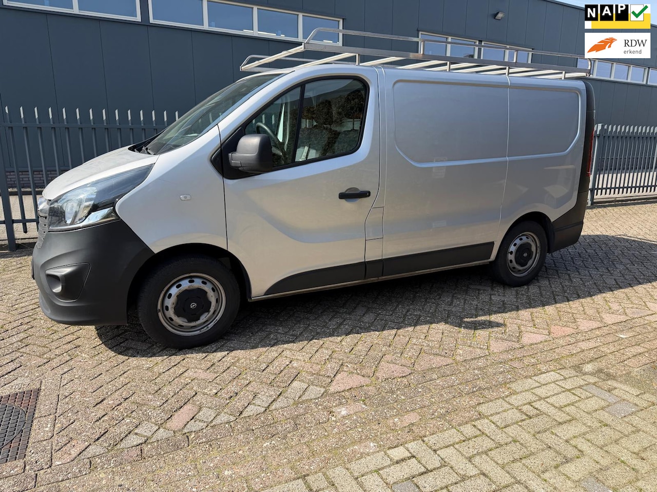 Opel Vivaro - 1.6 CDTI L1H1 Sport - airco - cruise control - nap - AutoWereld.nl