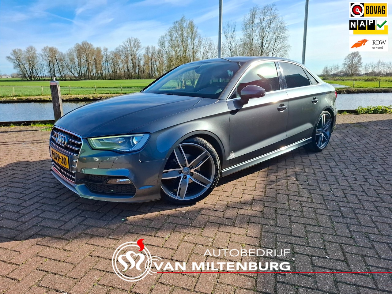Audi A3 Limousine - 1.4 TFSI CoD Amb Pro L. S3-Exterieur 19 inch Sportonderstel - AutoWereld.nl