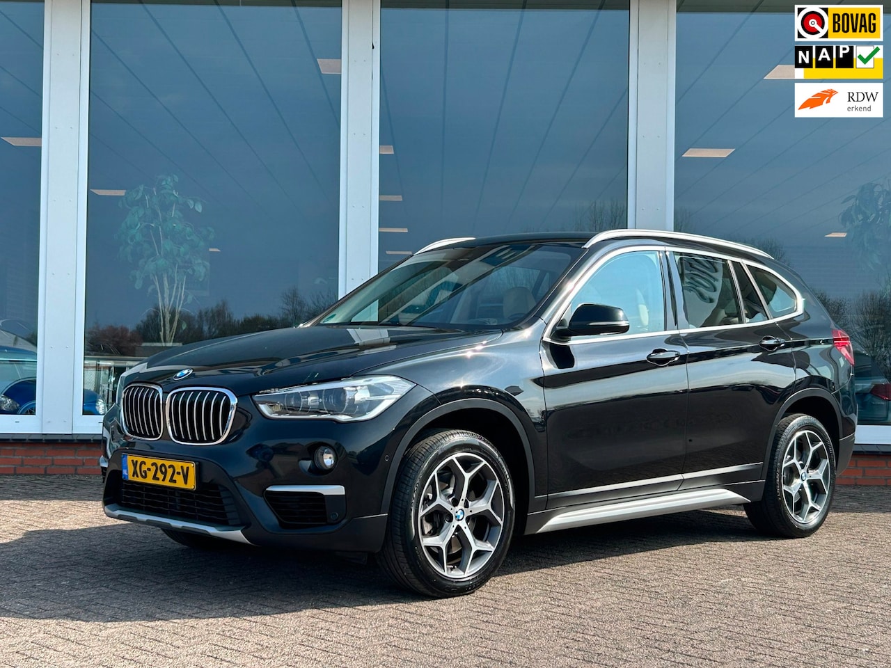 BMW X1 - SDrive20i Orange Edition II - AutoWereld.nl