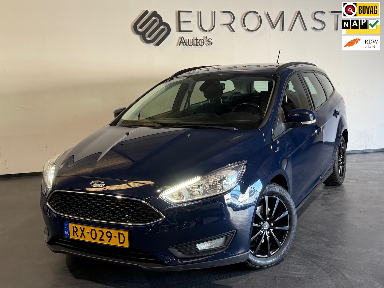 Ford Focus Wagon - 1.0 Lease Edition Navi Cruise Airco Pdc Nieuwe Apk - AutoWereld.nl
