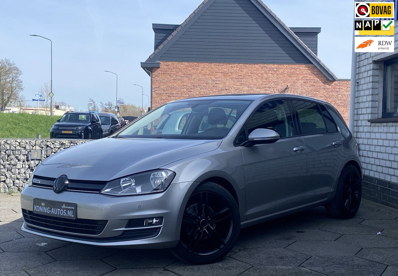 Volkswagen Golf - 1.0 TSI Business Edition Connected/ Clima/ LED/ PDC/ Privacyglass - AutoWereld.nl