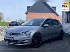 Volkswagen Golf - 1.0 TSI Business Edition Connected/ Clima/ LED/ PDC/ Privacyglass