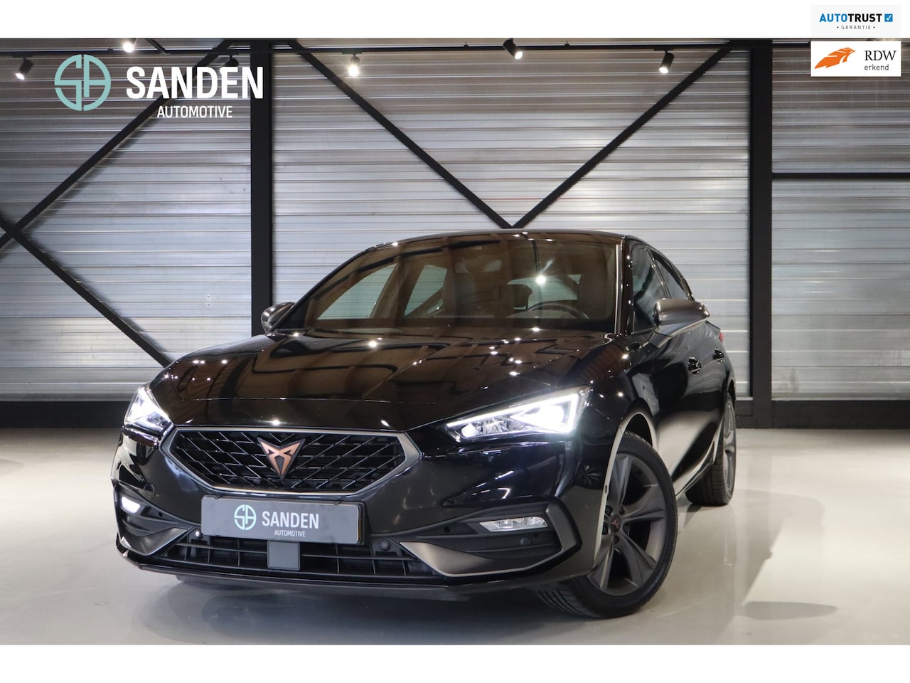 SEAT Leon - 1.0 TSI FR Launch Cupra Edition|Navi|LED|Camera|Stoel en stuurverwarming|Lane Assist|18inc - AutoWereld.nl
