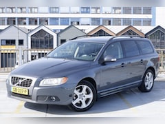 Volvo V70 - 2.0 145PK Kinetic * APK 02-2027