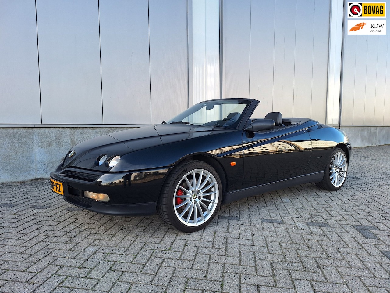 Alfa Romeo Spider - 2.0-16V TwinSpark -18 inch - airco - - AutoWereld.nl