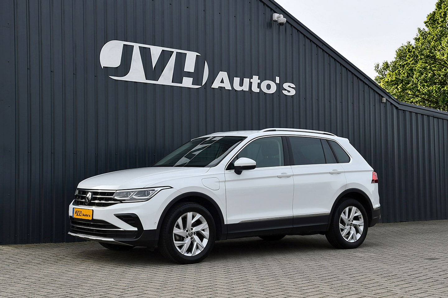 Volkswagen Tiguan - 1.4 TSi 245pk PHEV eHybrid Elegance 06-2023 | BTW | VirtualCP | IQ-Led | Navi | TH - AutoWereld.nl