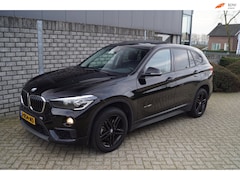 BMW X1 - XDrive20i High Executive Autom Panodak Navi Camera Clima Elektrische Stoelen Stoelverw Cru