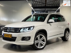 Volkswagen Tiguan - 1.4 TSI R-Line Edition|Pano|Automaat|Trekhaak