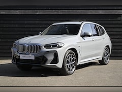 BMW X3 - xDrive30e Business Edition Plus |Pano|Trekhaak|M-Sport|Camera