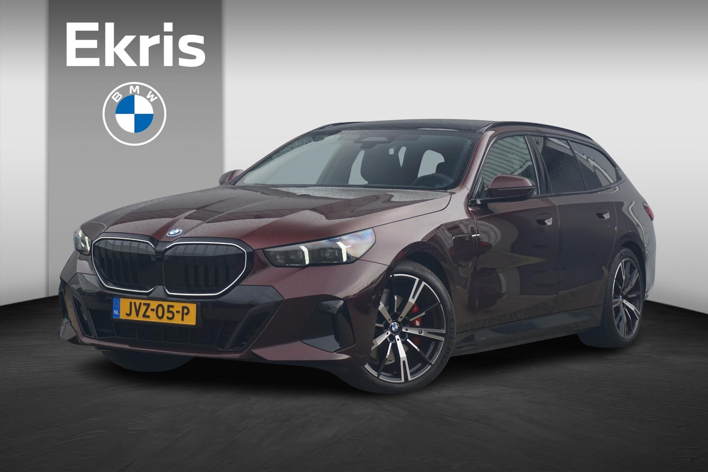 BMW 5-serie Touring - 530e M Sport Pro | Trekhaak / Bowers & Wilkins / Panoramadak / Head-up / 360 Graden Camera - AutoWereld.nl