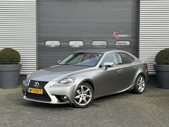 Lexus IS - 300h Business Line Pro | Navigatie | Camera | DAB | Lederen Bekleding | Lichtmetalen Velge