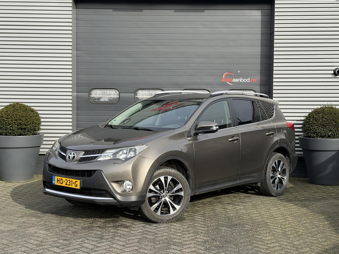 Toyota RAV4 - 2.0 Style 4WD | Navigatie | Camera | Stoelverwarming | Cruise Control | - AutoWereld.nl