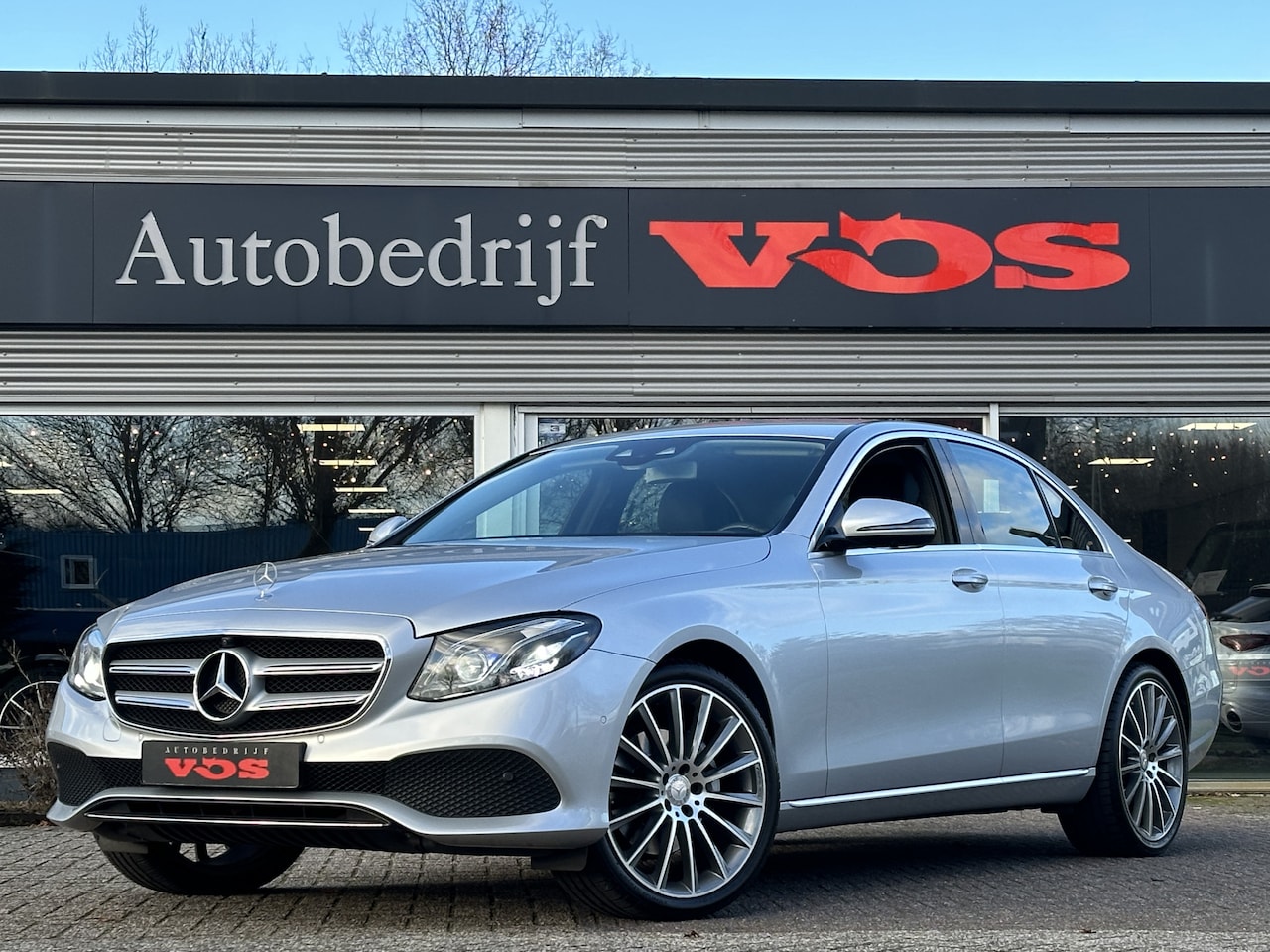 Mercedes-Benz E-klasse - 200 Prestige | 20" AMG | HUD | 360 Camera | Widescreen - AutoWereld.nl