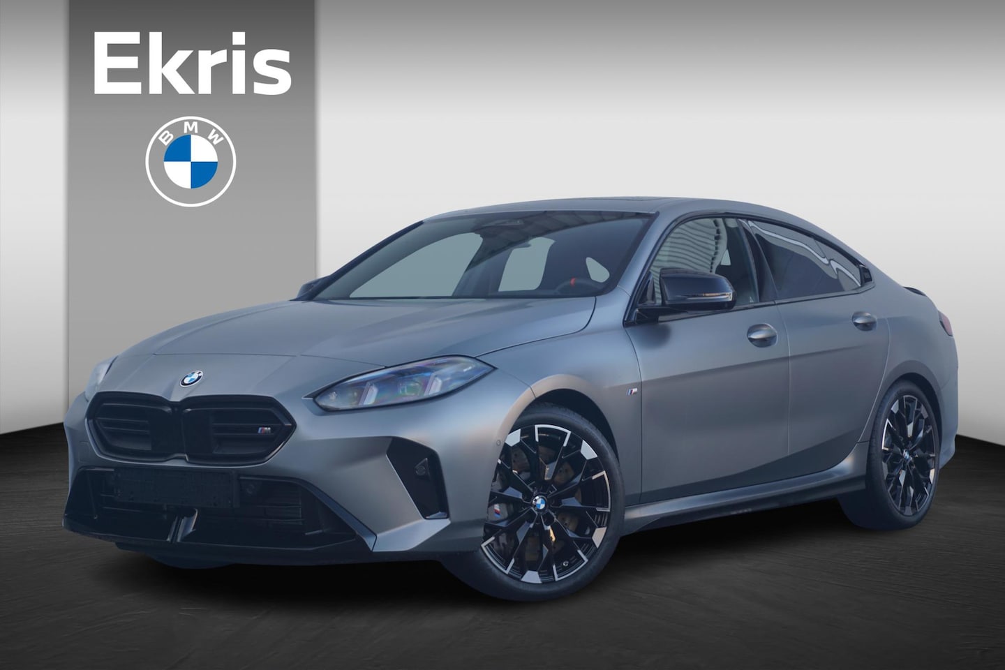 BMW 2-serie Gran Coupé - M235 xDrive M Sport Pro / Trekhaak / Panoramadak /  Driving Assistant Professional / Head- - AutoWereld.nl