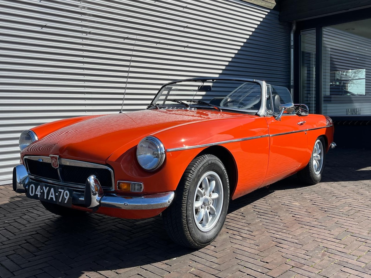 MG B type - 1.8 Roadster 1.8 Roadster - AutoWereld.nl