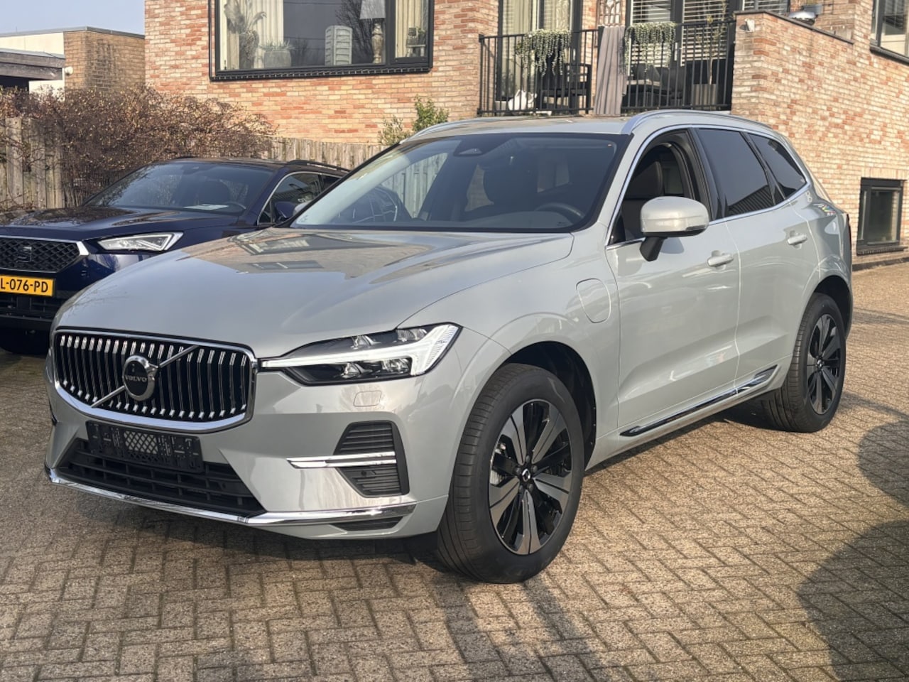 Volvo XC60 - Core Recharge Plug-In Hybrid AWD - AutoWereld.nl