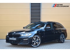BMW 5-serie Touring - 540i xDrive High Executive * M-Sport * Stuurverwarming * Comfortstoelen * Panoramadak * Fa