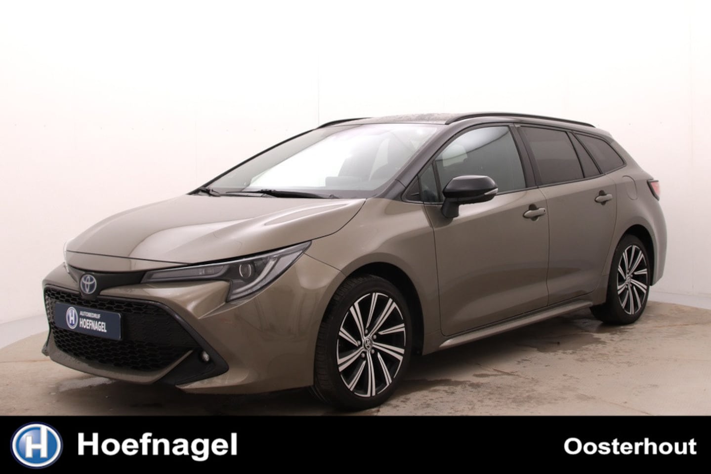 Toyota Corolla Touring Sports - 1.8 Hybrid Dynamic | Automaat | Adaptive cruise | Stoelverwarming | CarPlay | Camera - AutoWereld.nl