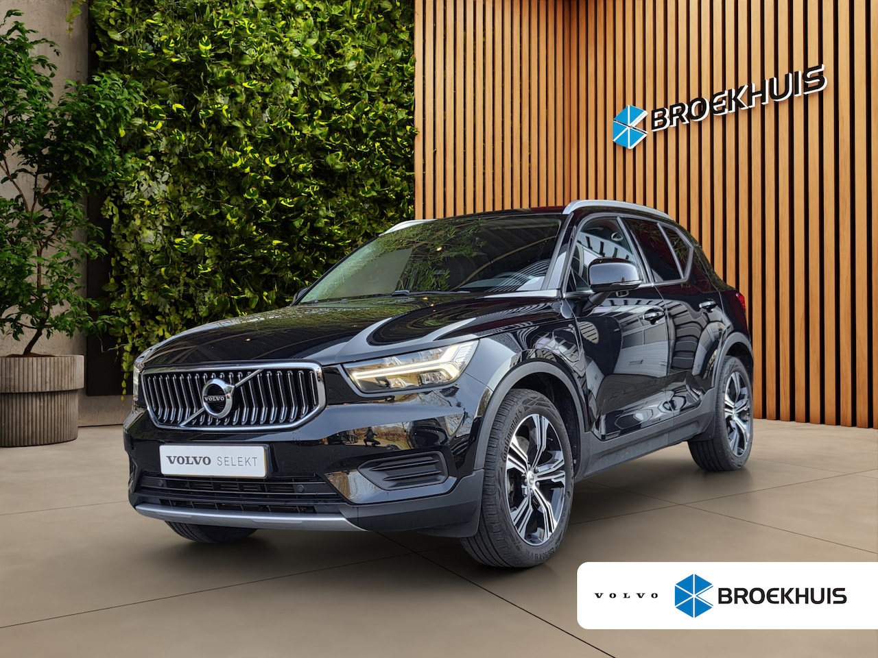 Volvo XC40 - 1.5 T4 Recharge Inscription | Trekhaak | Camera | Stuur/stoelverwarming | Adaptive Cruise - AutoWereld.nl