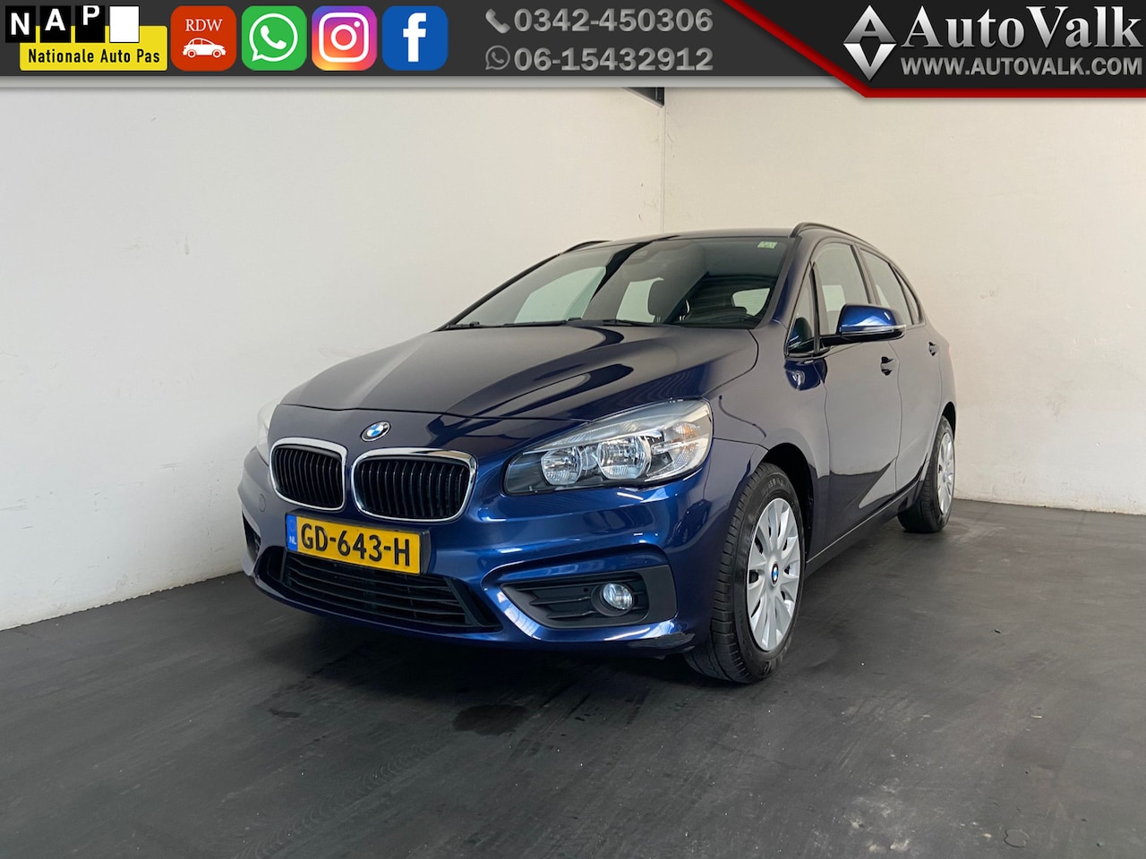 BMW 2-serie Active Tourer - Automaat! 220i Essential - AutoWereld.nl