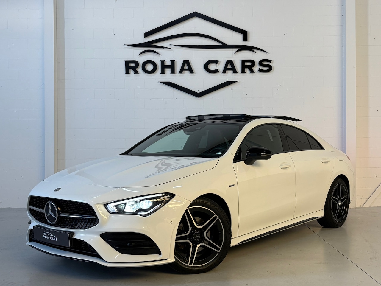 Mercedes-Benz CLA-Klasse - 200 Edition, Pano, Sfeer, Burmester, Applecarplay - AutoWereld.nl