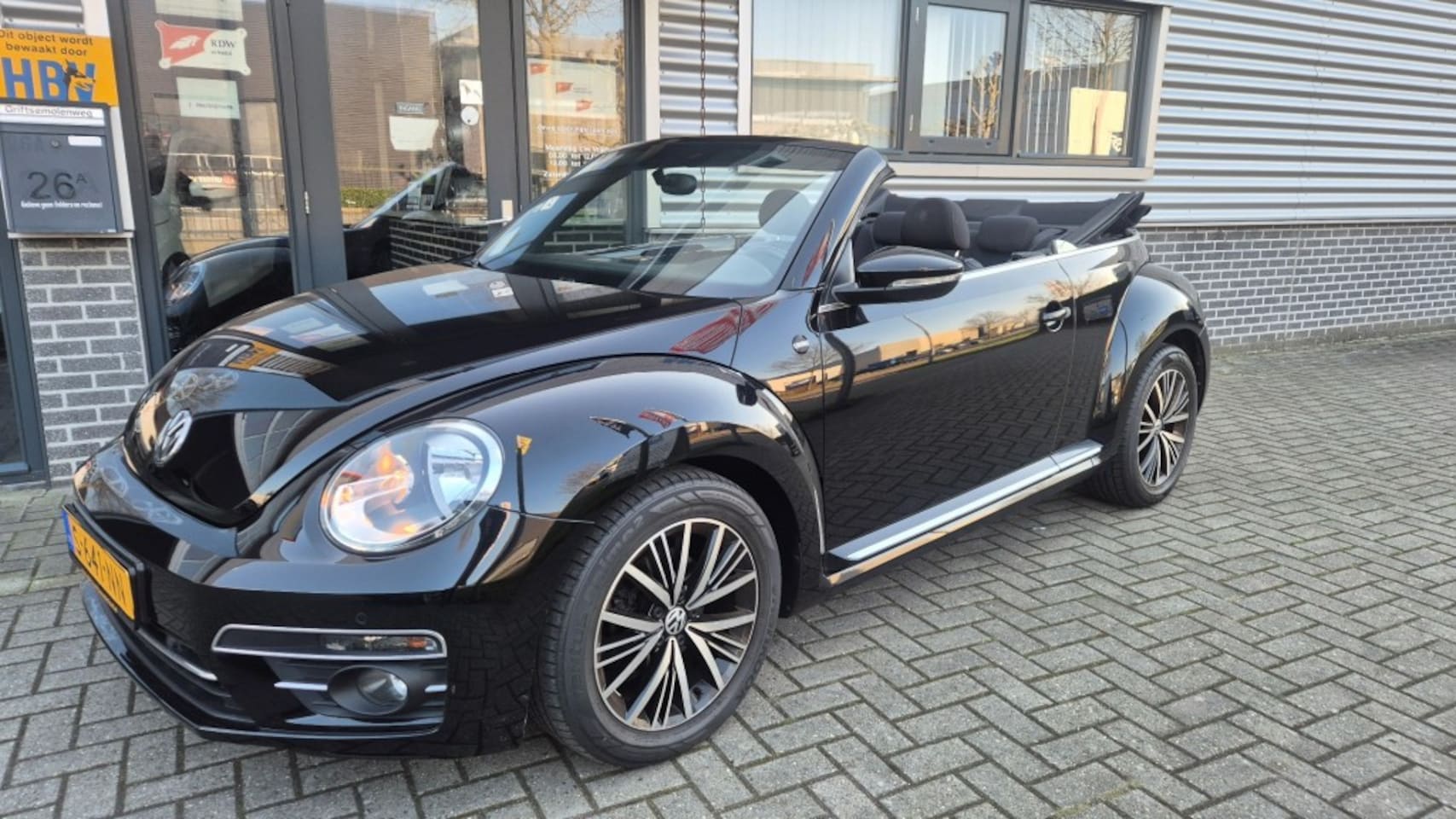 Volkswagen Beetle - 1.2 TSI  EXCLUSIVE  SERIES SOUND AIRCO NAVI CRUISE STOEL VERW - AutoWereld.nl