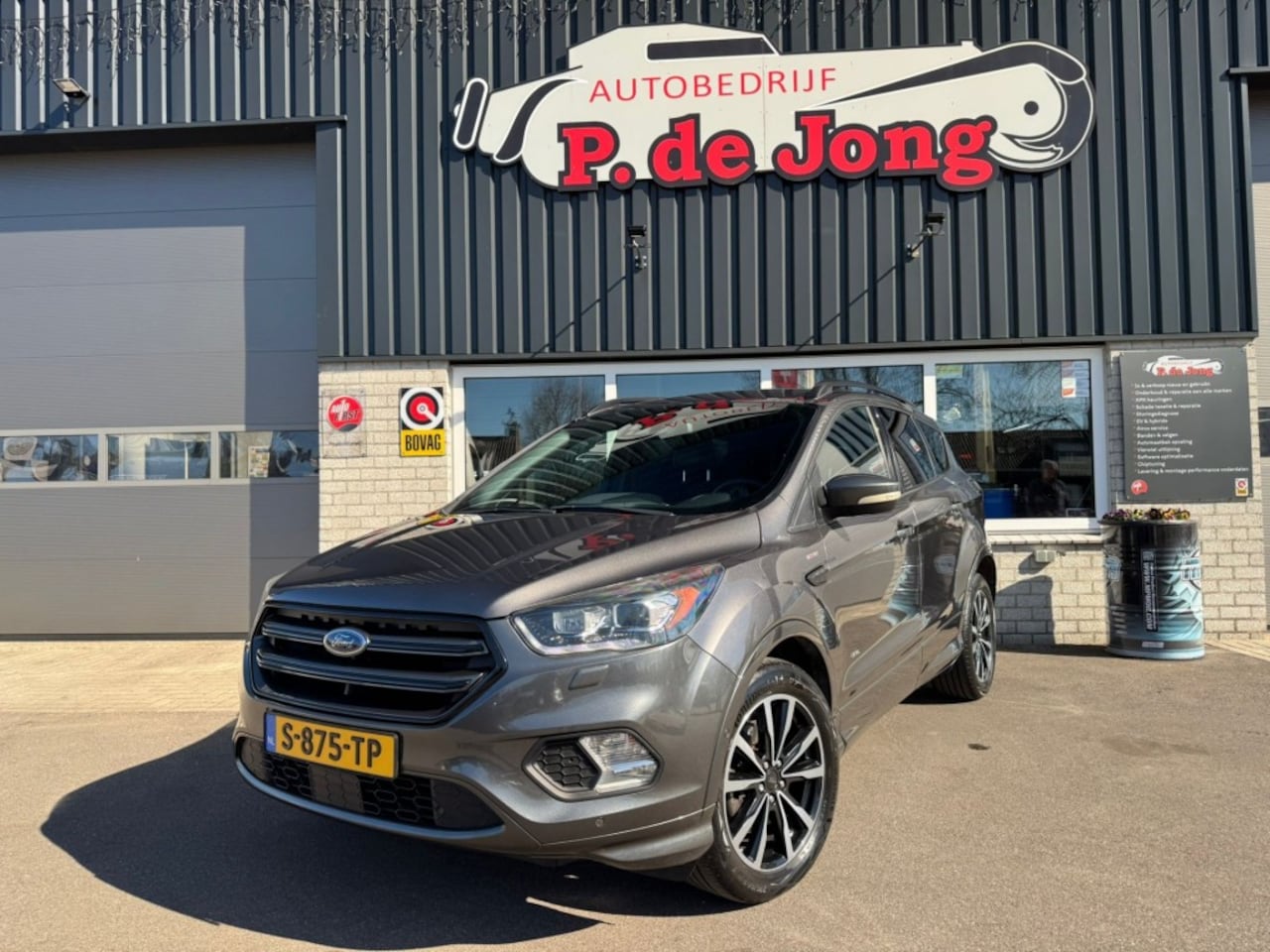 Ford Kuga - 1.5 Ecoboost ST-line Trekhaak Carplay Sony Winterpakket Nieuwe automaat - AutoWereld.nl