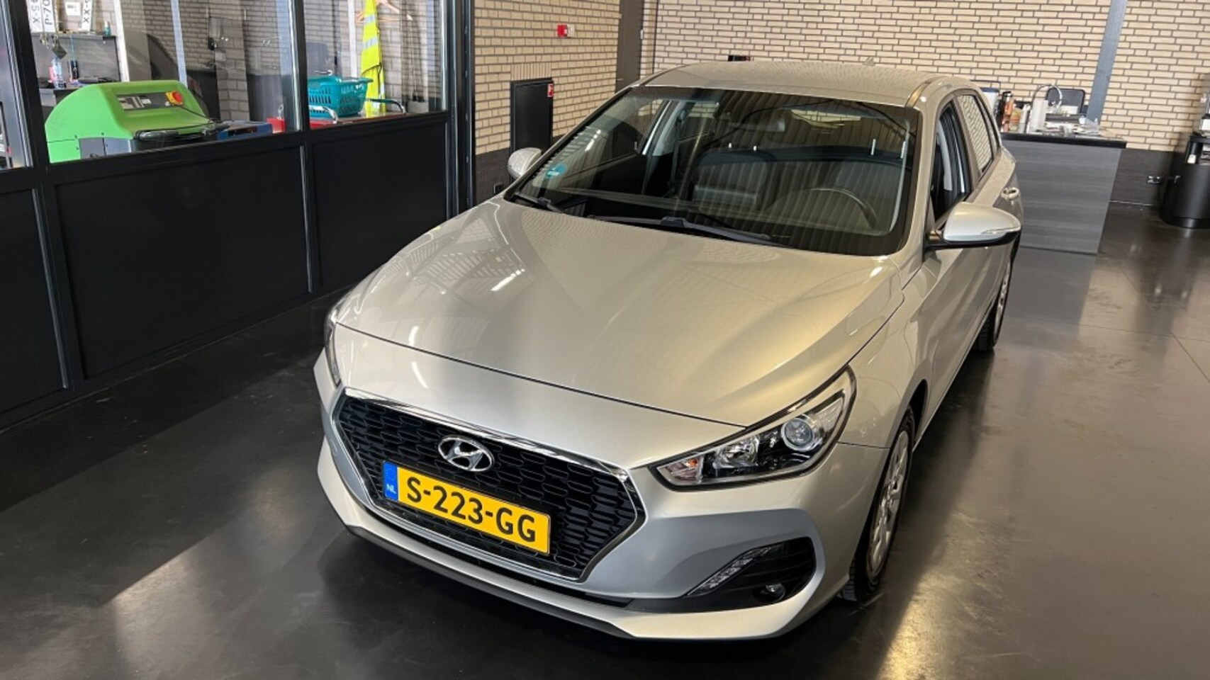 Hyundai i30 - 1.0 T-GDi Comfort 1.0 T-GDI COMFORT - AutoWereld.nl
