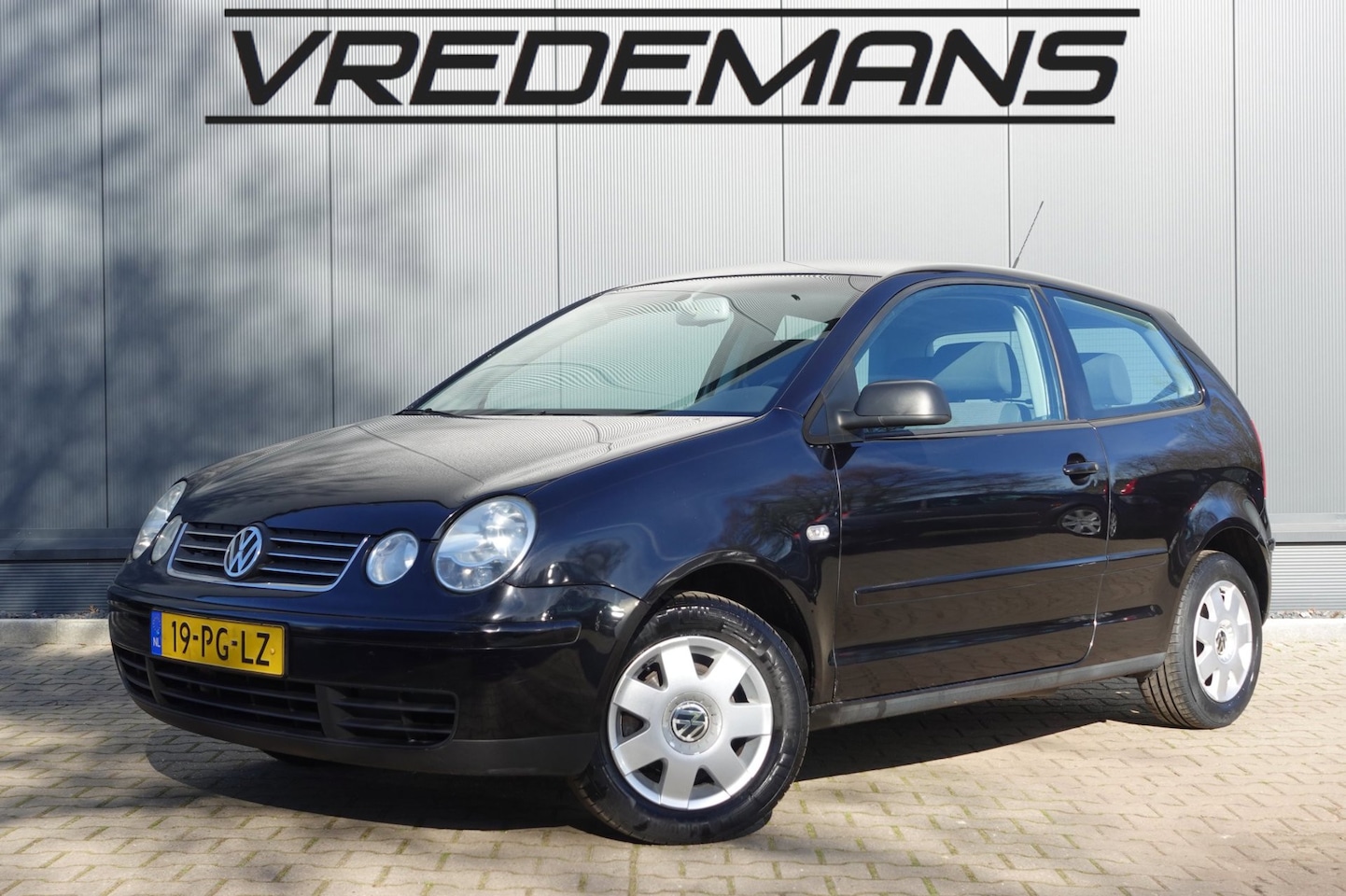 Volkswagen Polo - 1.4-16V Highline Dealeronderhouden! - AutoWereld.nl