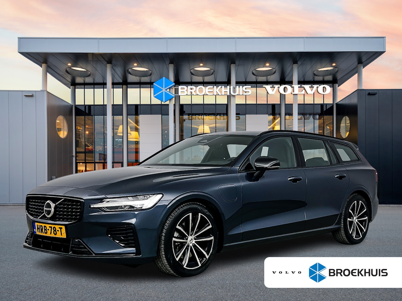 Volvo V60 - T6 Recharge Plus Dark | 18" | Sporstoelen | Trekhaak | 360 Camera Harman Kardon | Adaptie - AutoWereld.nl