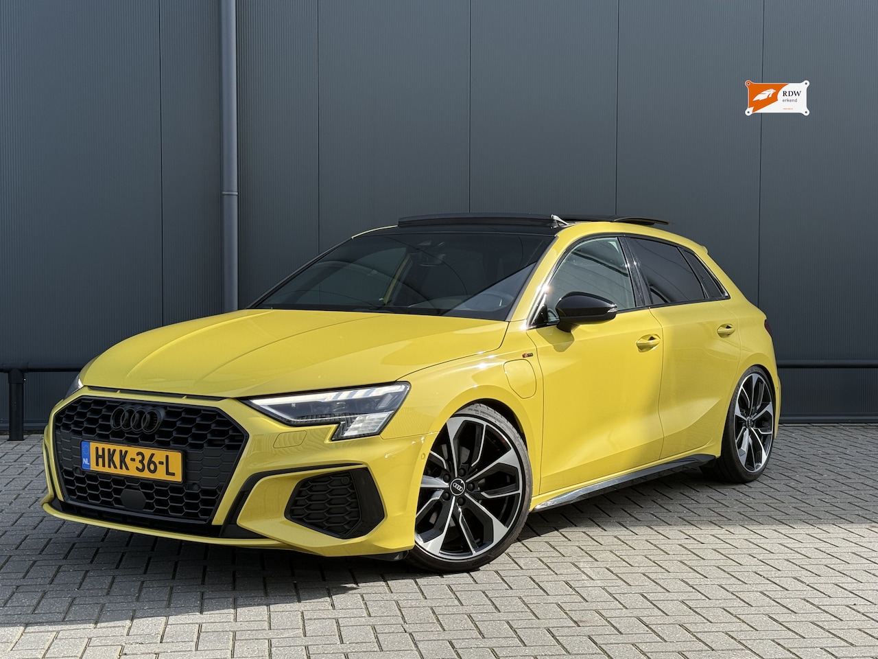 Audi A3 Sportback - 40 TFSI e Edition S-Line | 12-2020 | 56.400km | PANO | SFEER | B&O | Matrix | Carplay - AutoWereld.nl