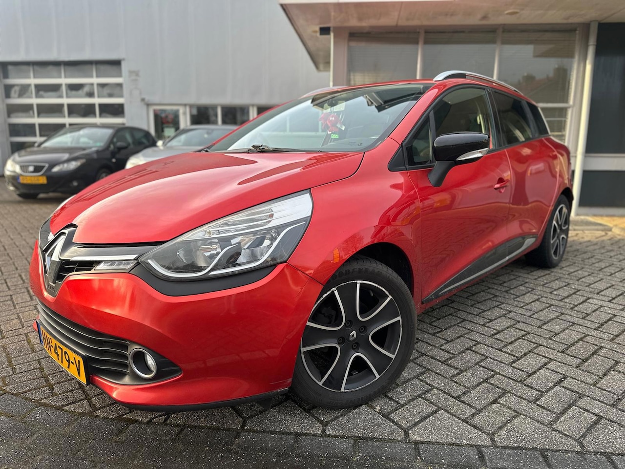 Renault Clio Estate - 1.5 dCi ECO Expression | Trekhaak | Airco | Navi | Cruise | Bluetooth | - AutoWereld.nl