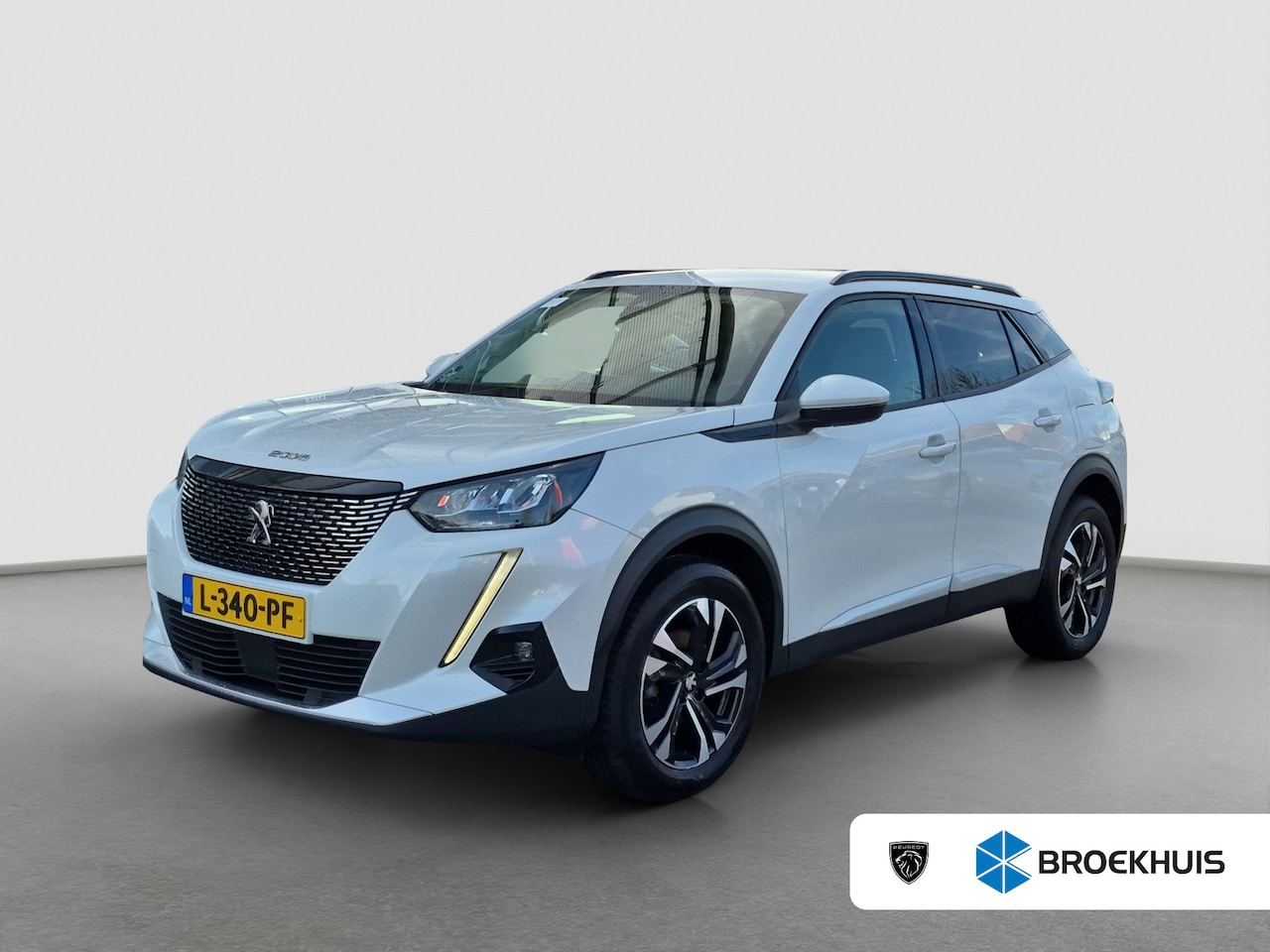 Peugeot 2008 - 1.2 PureTech Allure Pack Camera | Full map navigatie | Climate control | Carplay/android a - AutoWereld.nl