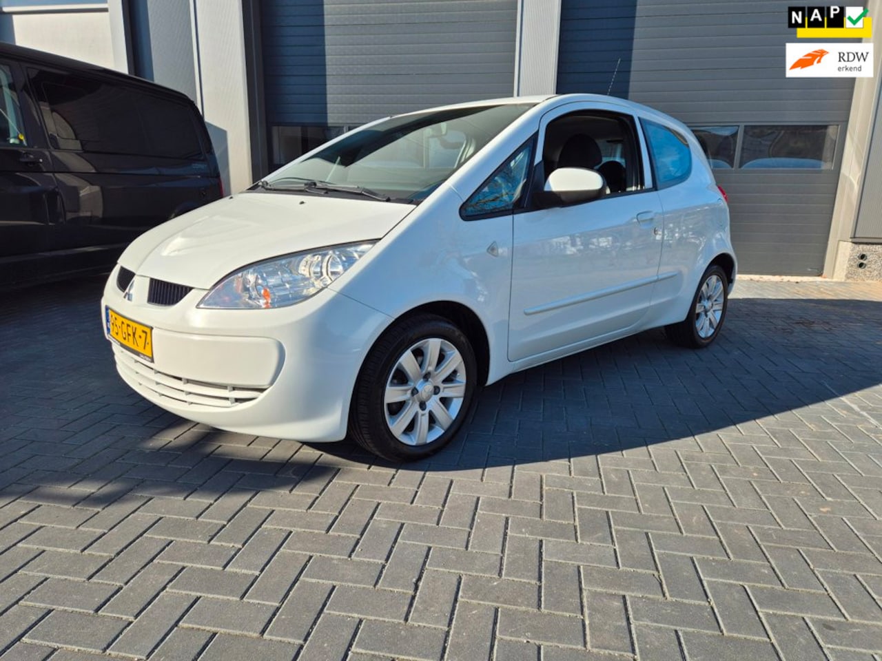 Mitsubishi Colt - 1.3 Invite+ Airco 127dkm! - AutoWereld.nl