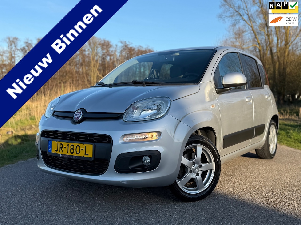 Fiat Panda - 0.9 TwinAir Lounge Automaat / 1e Eigenaar / Navi / Clima / 15" Velgen / - AutoWereld.nl