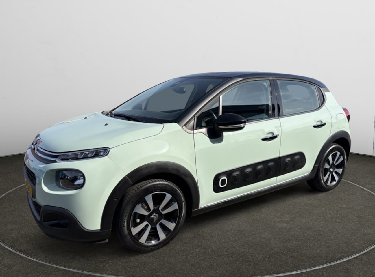 Citroën C3 - 1.2 Shine automaat | airco | cruise - AutoWereld.nl