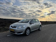 Toyota Auris - 1.6-16V Luna Dealer onderhouden