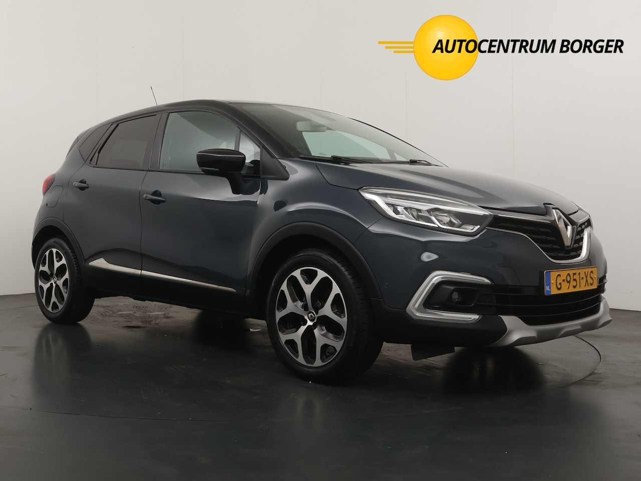 Renault Captur - 1.3 TCe 150 Intens Automaat Navigatie / Cruise / Parkeersensoren / Camera / Clima - AutoWereld.nl