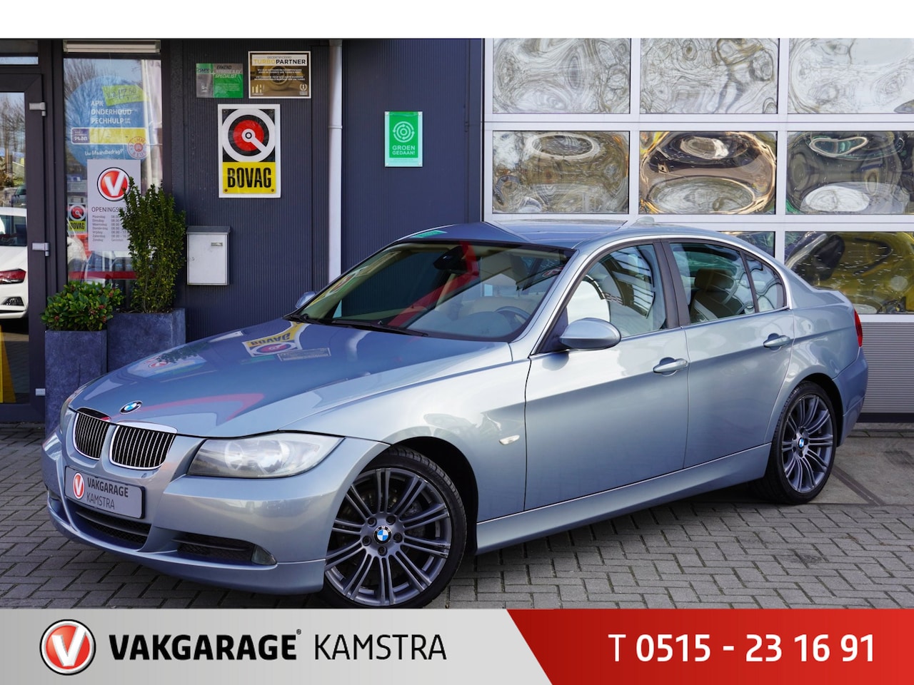 BMW 3-serie - 325i 218PK Automaat Leder/Clima/Cruise/PDC/Navi - AutoWereld.nl