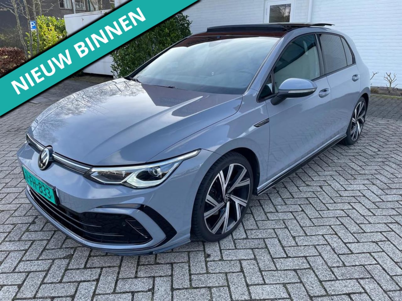 Volkswagen Golf - 1.5 eTSI 3x R-Line Pano automaat nardo grey 190 PK - AutoWereld.nl